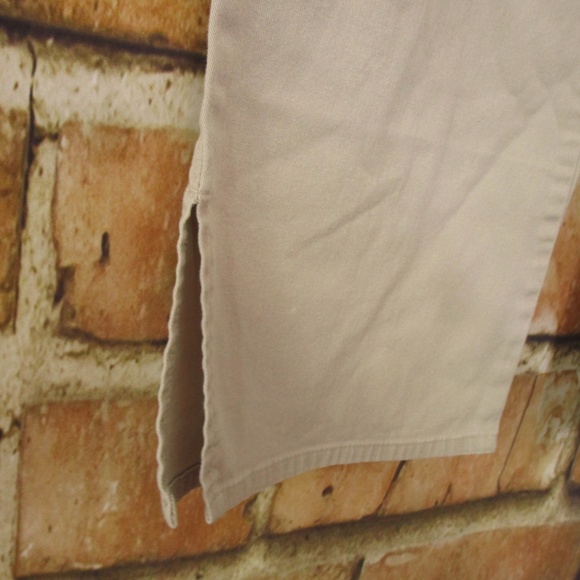 Take Nine Maternity capri's sz Med - Picture 5 of 8